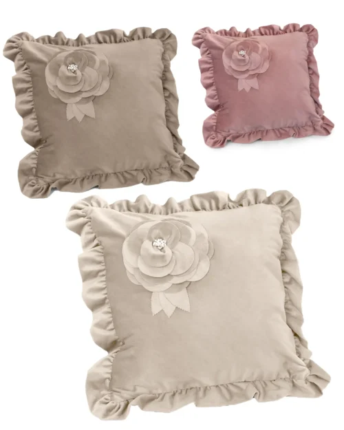 cuscino in velluto con la rosa