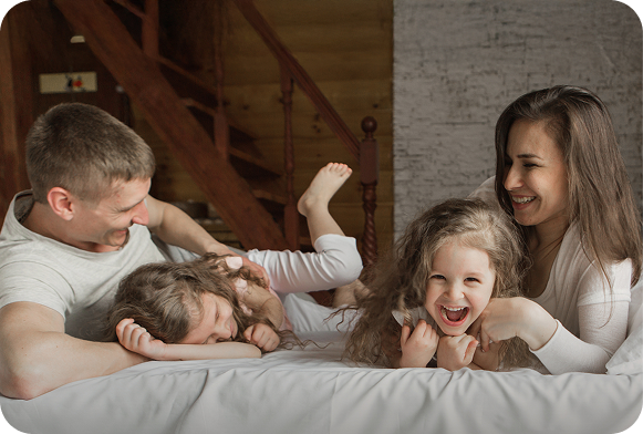 famiglia felice con figli